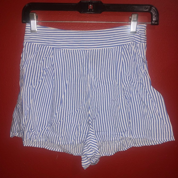 Two piece set - Picture 4 of 5